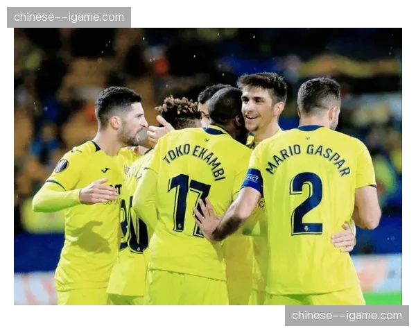 即时战报：比利亚雷亚尔与瓦伦西亚上演进球大战，目前比分3-3。